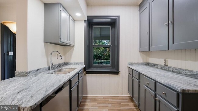 Building Photo - 1728 Sumneytown Pike