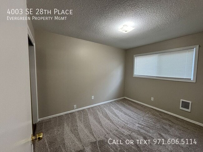 Building Photo - 4003 SE 28th Pl