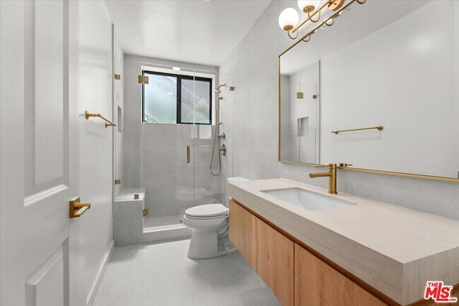 Building Photo - 6732 Esplanade St