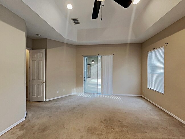 Building Photo - 3465 Bromfield Dr