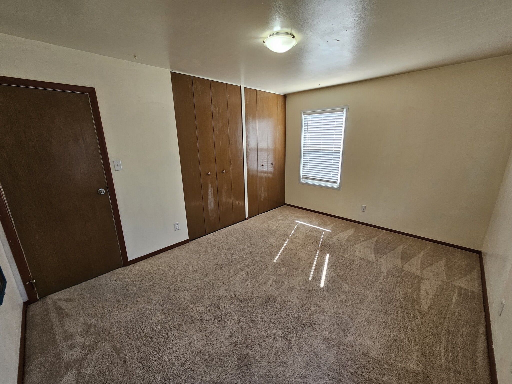 Building Photo - 124 N Brentwood Dr