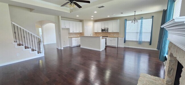 Building Photo - 3412 Canyon Lake Dr
