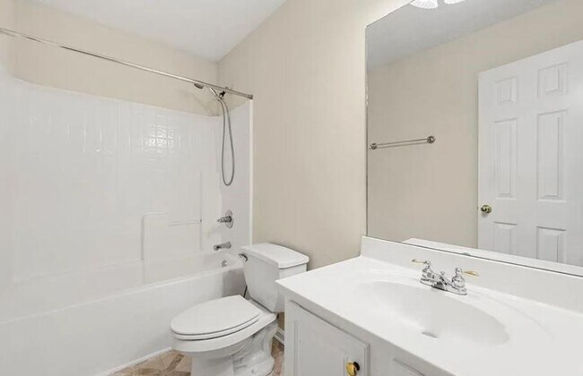 Building Photo - 4450 Bradstone Trace NW