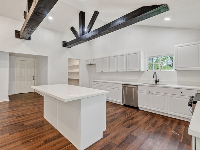 Building Photo - 11515 Iberia Dr