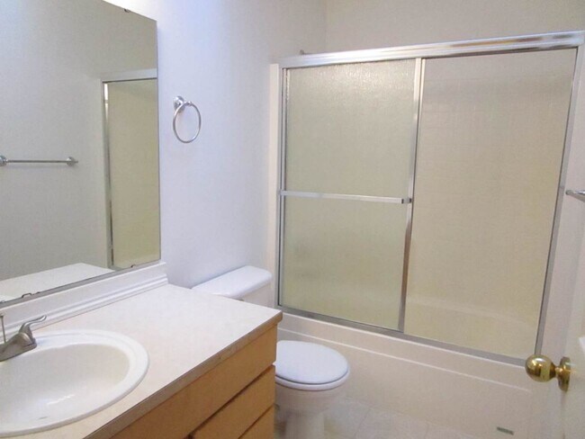 Building Photo - 3 Bedroom, 2 Bathroom Rambler located in A...