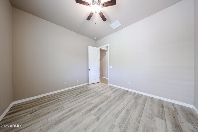 Building Photo - 4318 N 180th Dr