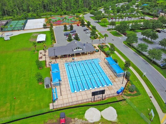 Building Photo - 185 Pk Ctr Ave