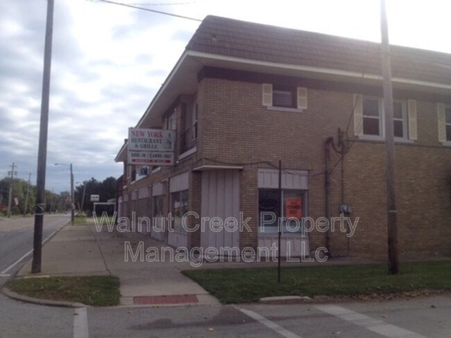 Building Photo - 810 E Erie Ave