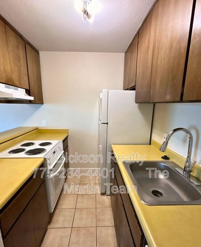 Building Photo - 2450 Lymbery St