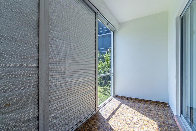 Building Photo - 700 Layne Blvd