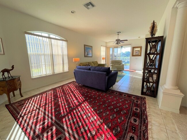 Building Photo - Seasonal Short-Term Rental in Pelican Pointe and Country Club Community!