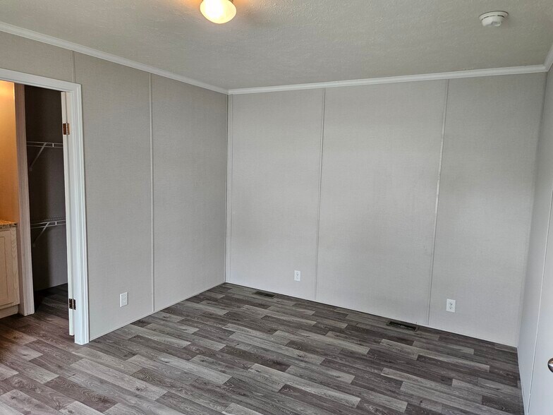Building Photo - 71574 St Howard Ct