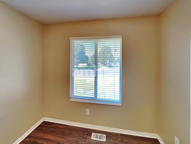 Building Photo - 628 N 540 W