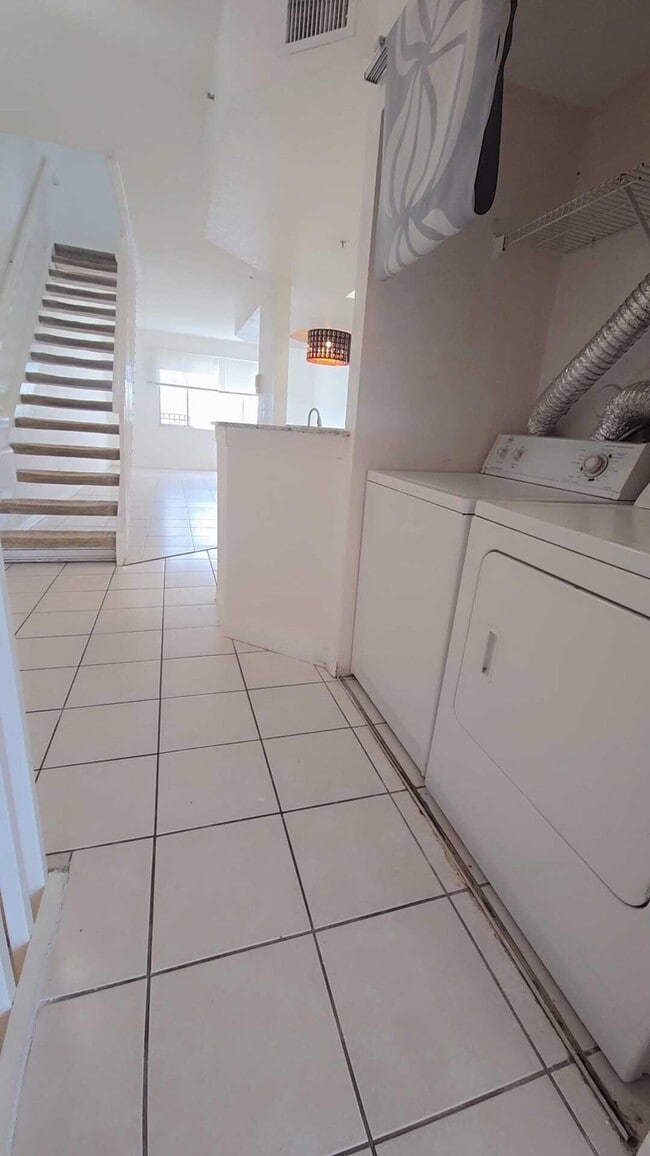 Building Photo - 751 SW 148th Ave