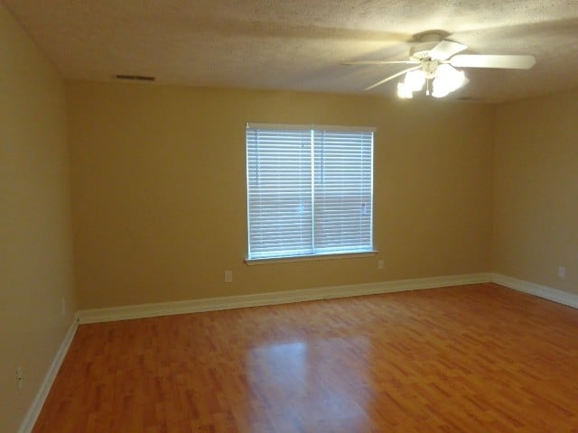 Building Photo - 884 Pin Oak Dr