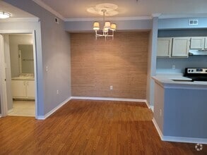 Building Photo - Nice Condo at The Pinnacle in Carrollwood!...