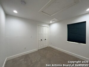 Building Photo - 2615 S Flores St