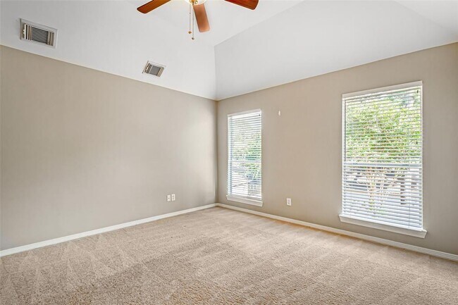 Building Photo - 8311 Mentmore Dr