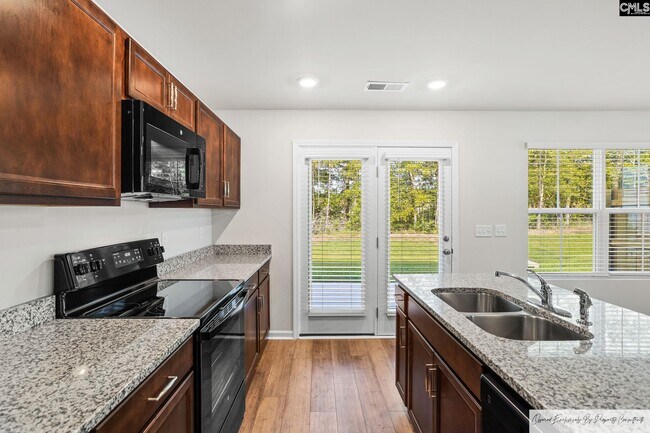 Building Photo - 441 Pepperbush Ln