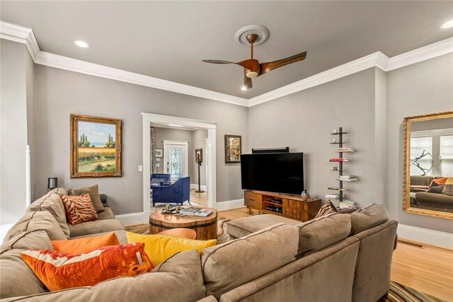 Building Photo - 976 Adair Ave NE