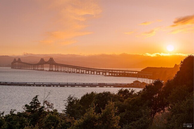 Building Photo - 345 Pacific Ave