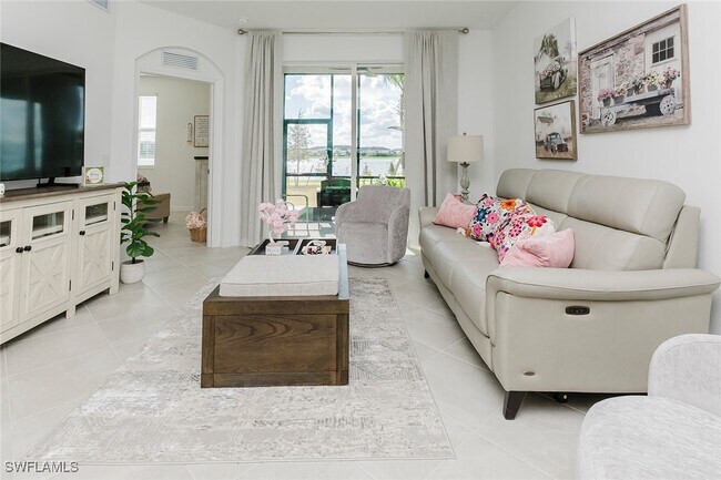 Building Photo - 5555 Double Eagle Cir