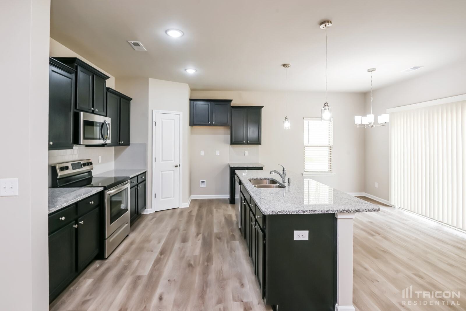 Building Photo - 139 Spring Knoll Dr