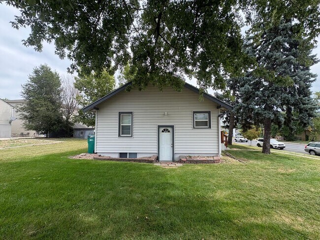 Building Photo - 929 22nd St