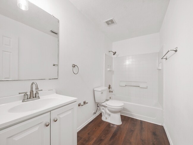 Building Photo - 1011 Backland Ct
