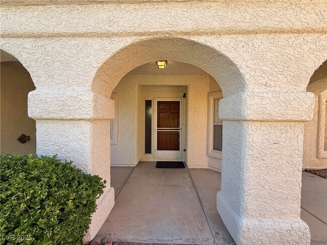 Primary Photo - 735 Sea Pines Ln