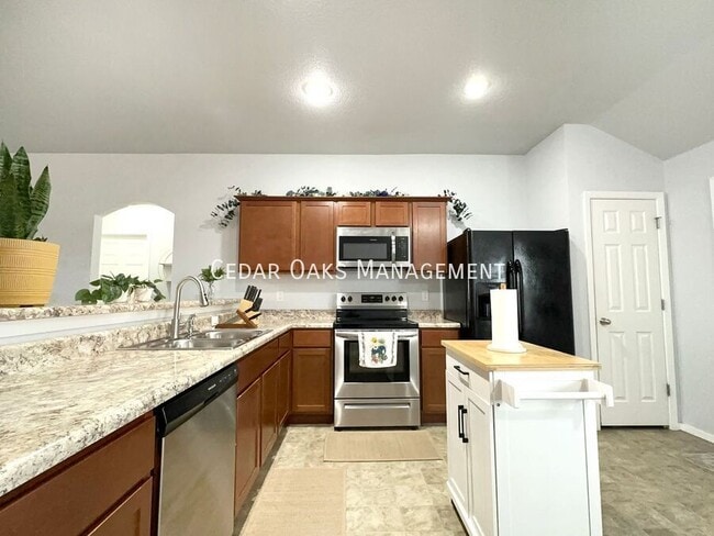 Building Photo - 2389 Wyandotte Ave