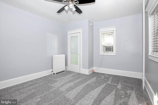 Building Photo - 20 E Merchant St