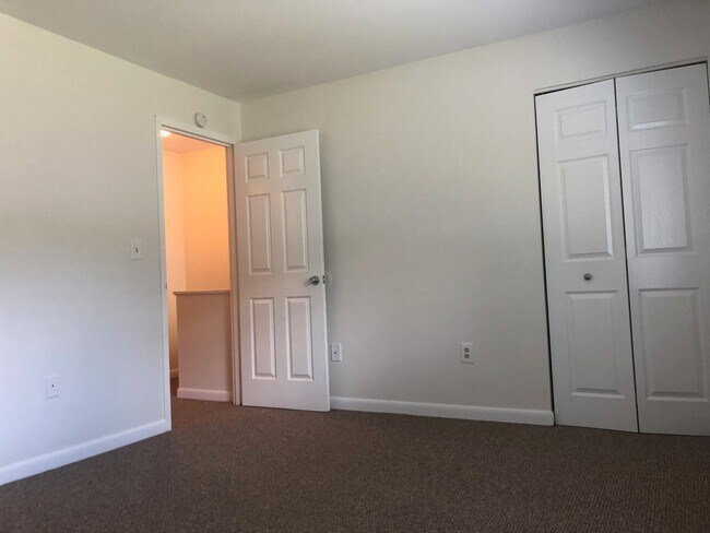 Building Photo - I 9 Nanni Dr
