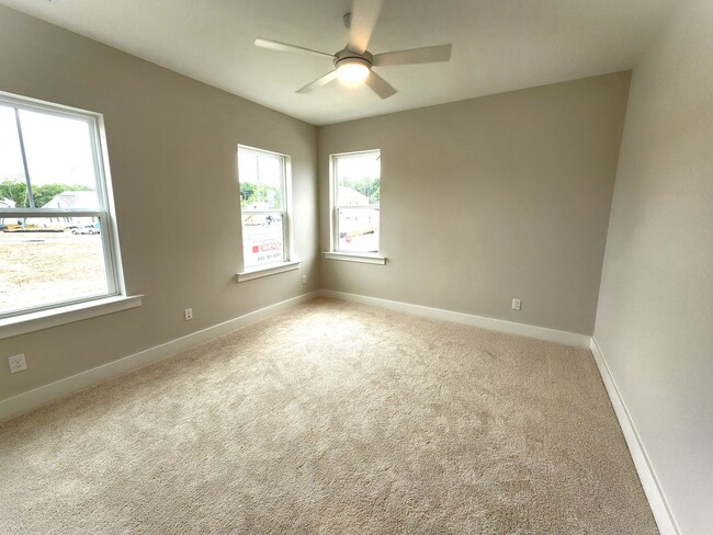 Building Photo - Gorgeous 4 bedroom home in Point Hope - Ch...