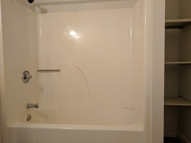 Building Photo - 5850 Centre Ave