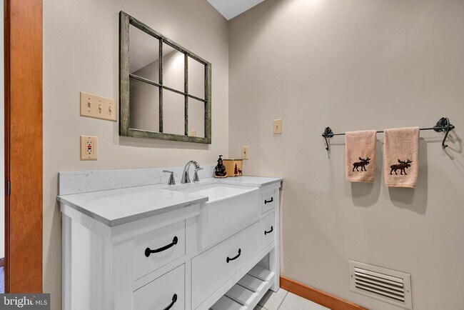 Building Photo - 1506 Wynonah Dr