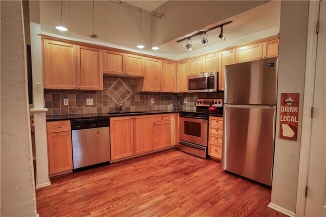 Building Photo - 1026 St Charles Ave NE