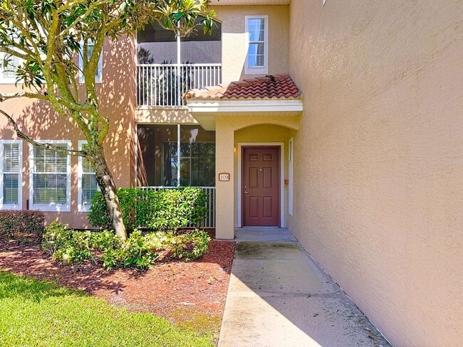 Building Photo - 3 Bedroom with Water View - Villanova at Hunters Creek