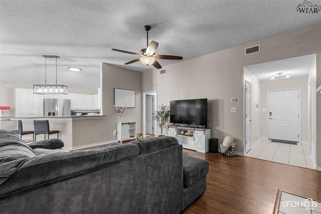 Building Photo - 6036 Van Dorn Dr