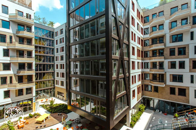 Building Photo - 54 Noll St