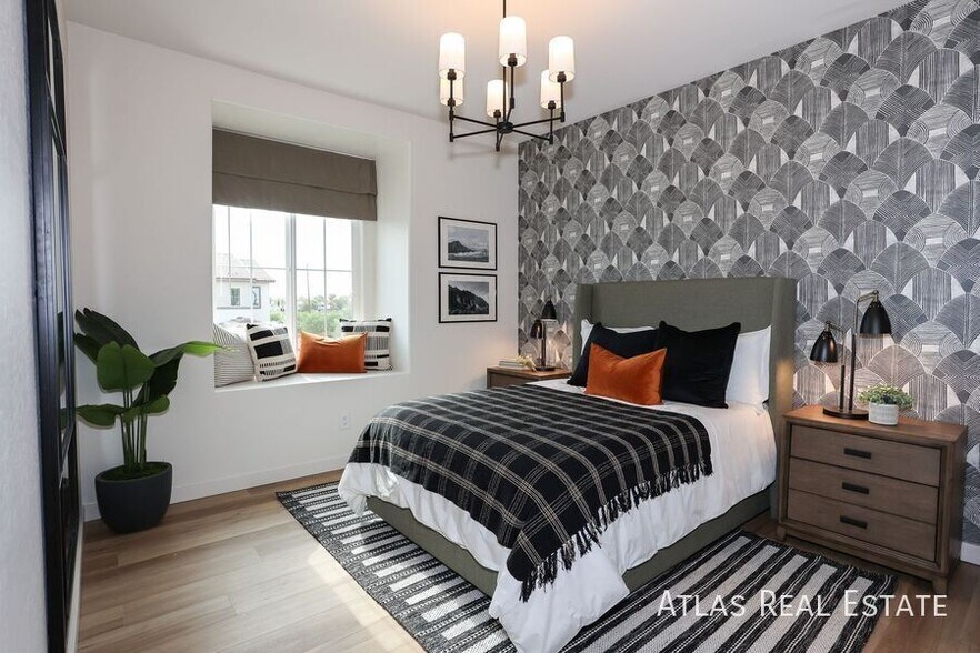 Building Photo - 6532 N 15th Dr