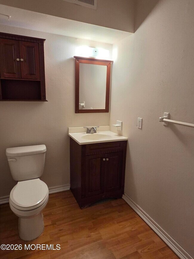 Building Photo - 2604 Dogwood Ct