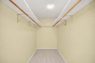 Building Photo - 8105 Lanham Ln
