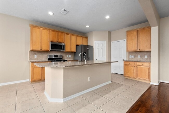 Building Photo - 19 E Twinvale Loop