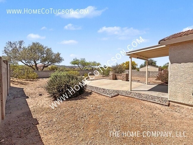 Building Photo - 6619 W Wenden Way