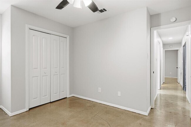 Building Photo - 113 Meteor Dr