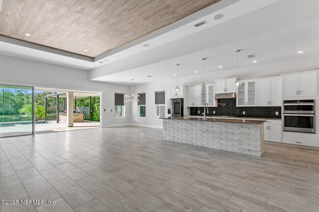 Building Photo - 264 Pine Haven Dr