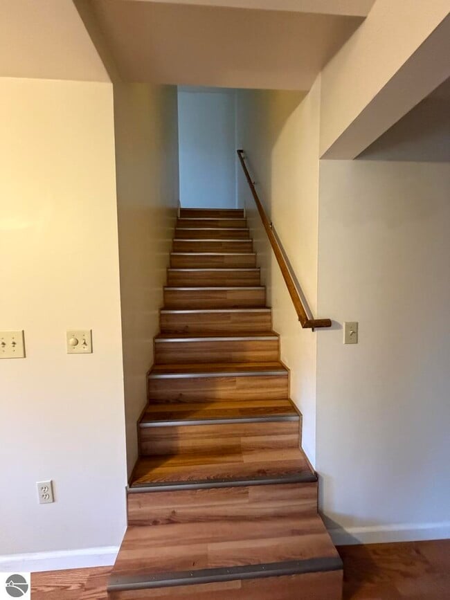 Building Photo - 8334 M-113