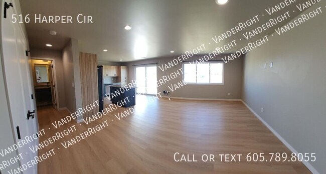 Building Photo - 516 Harper Cir