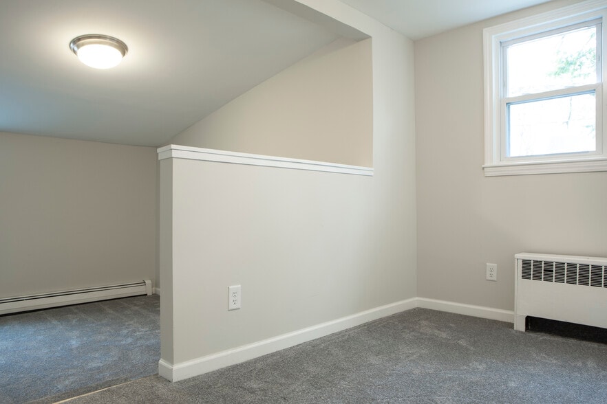 Building Photo - 62 Union St